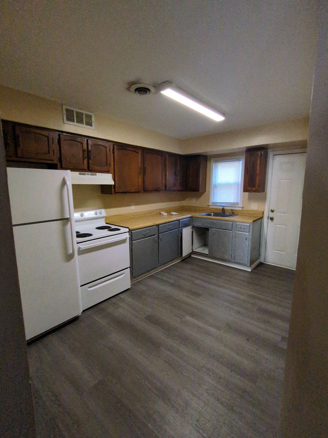 162 Spruance Road – photo 3