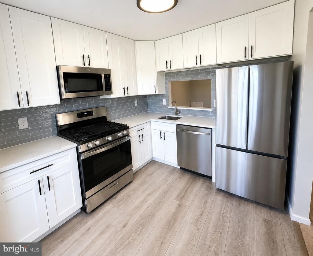 2502 THISTLEDOWN COURT – photo 2