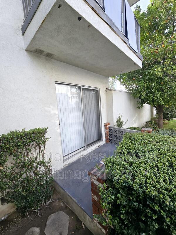 1346 N Columbus Ave – photo 4