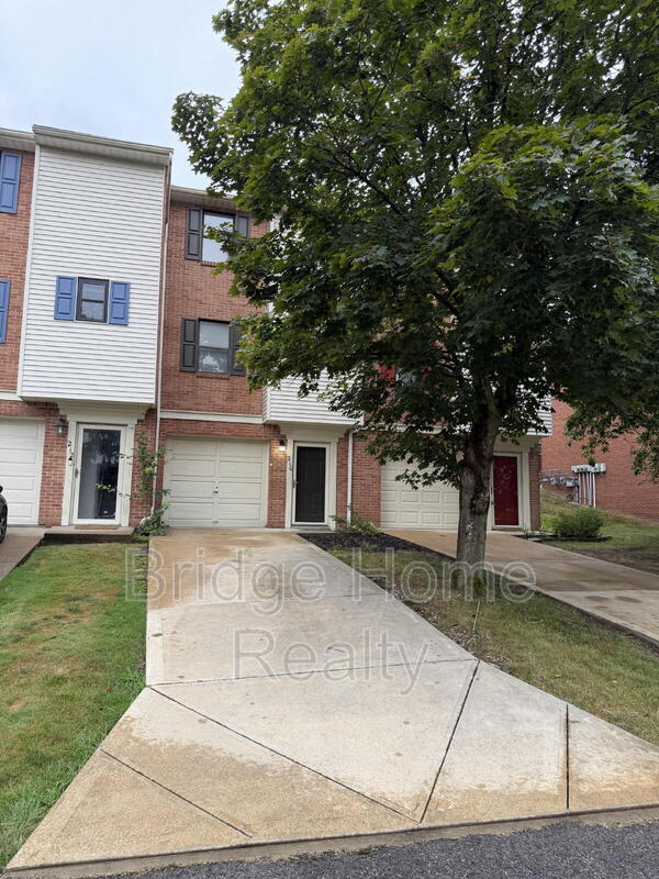210 Woodhaven Drive – photo 2