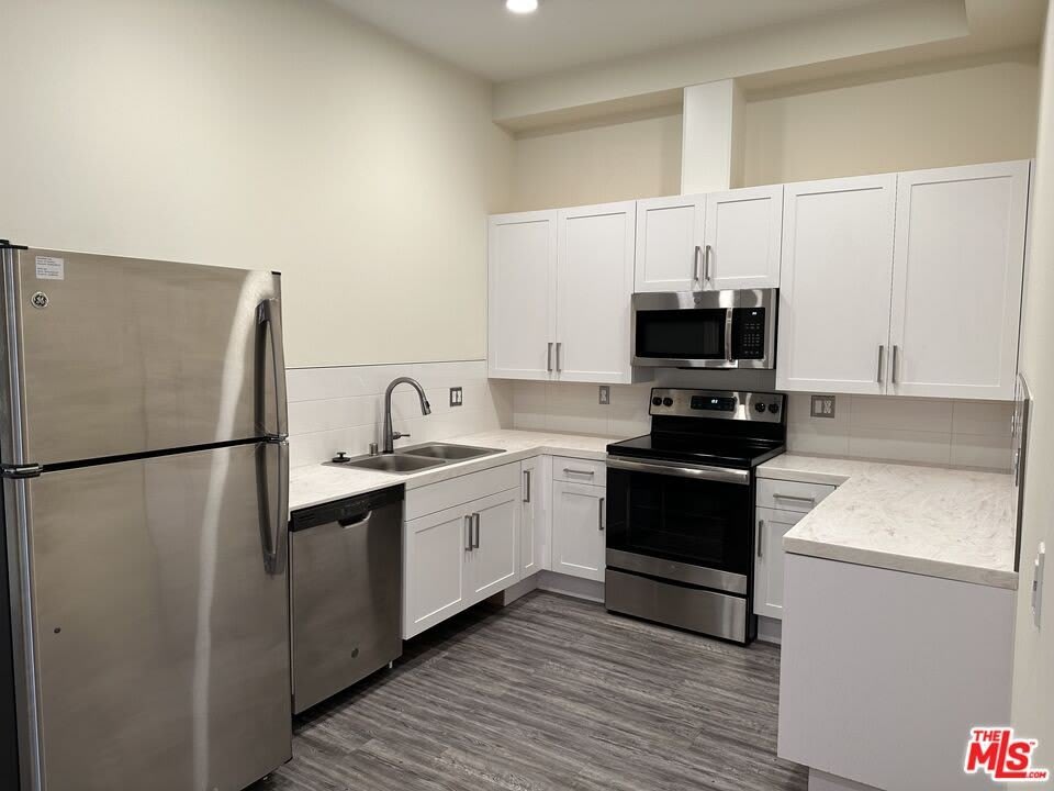 11115 Mccormick St – photo 2