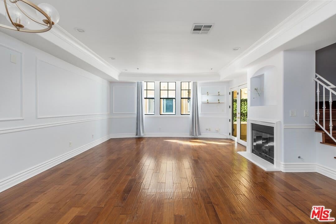 12026 Hoffman St – photo 2