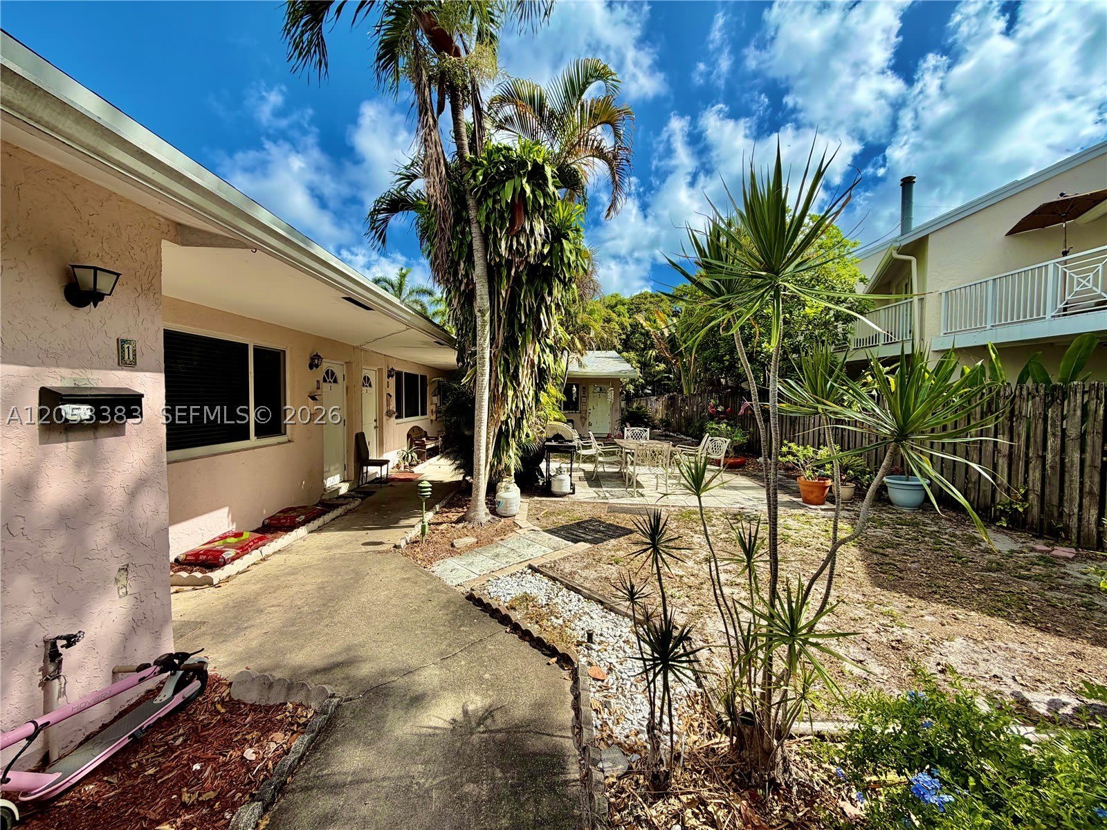 905 SE 13th St – photo 2