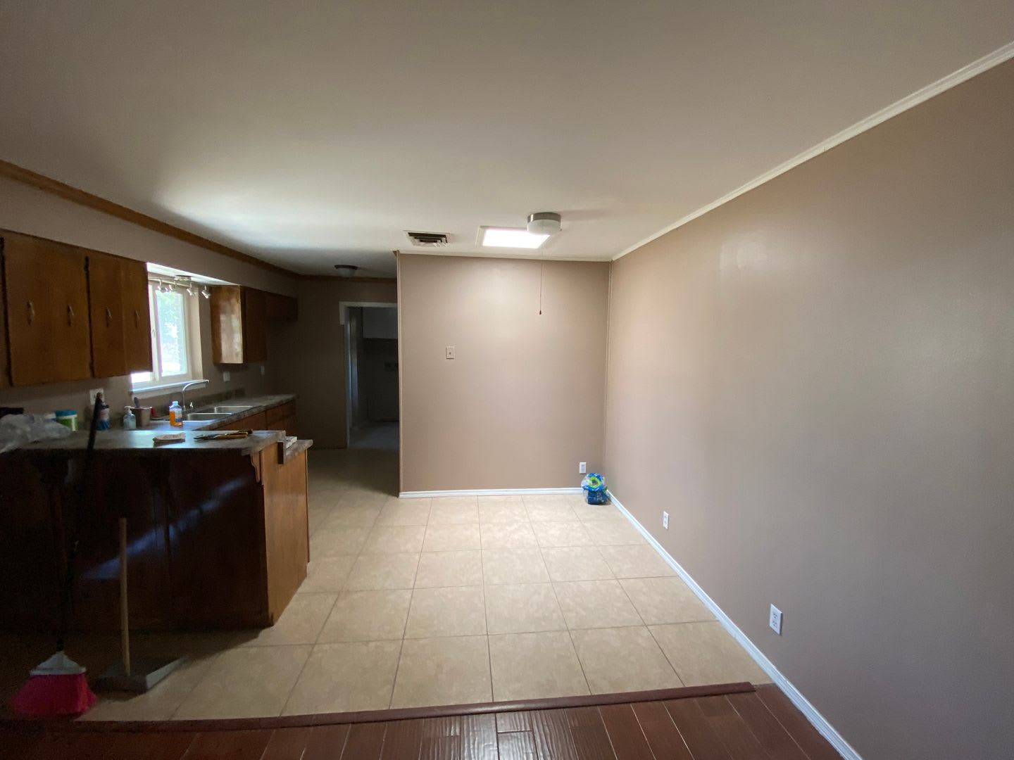 Eastside home for rent by Eastwood High School – photo 4