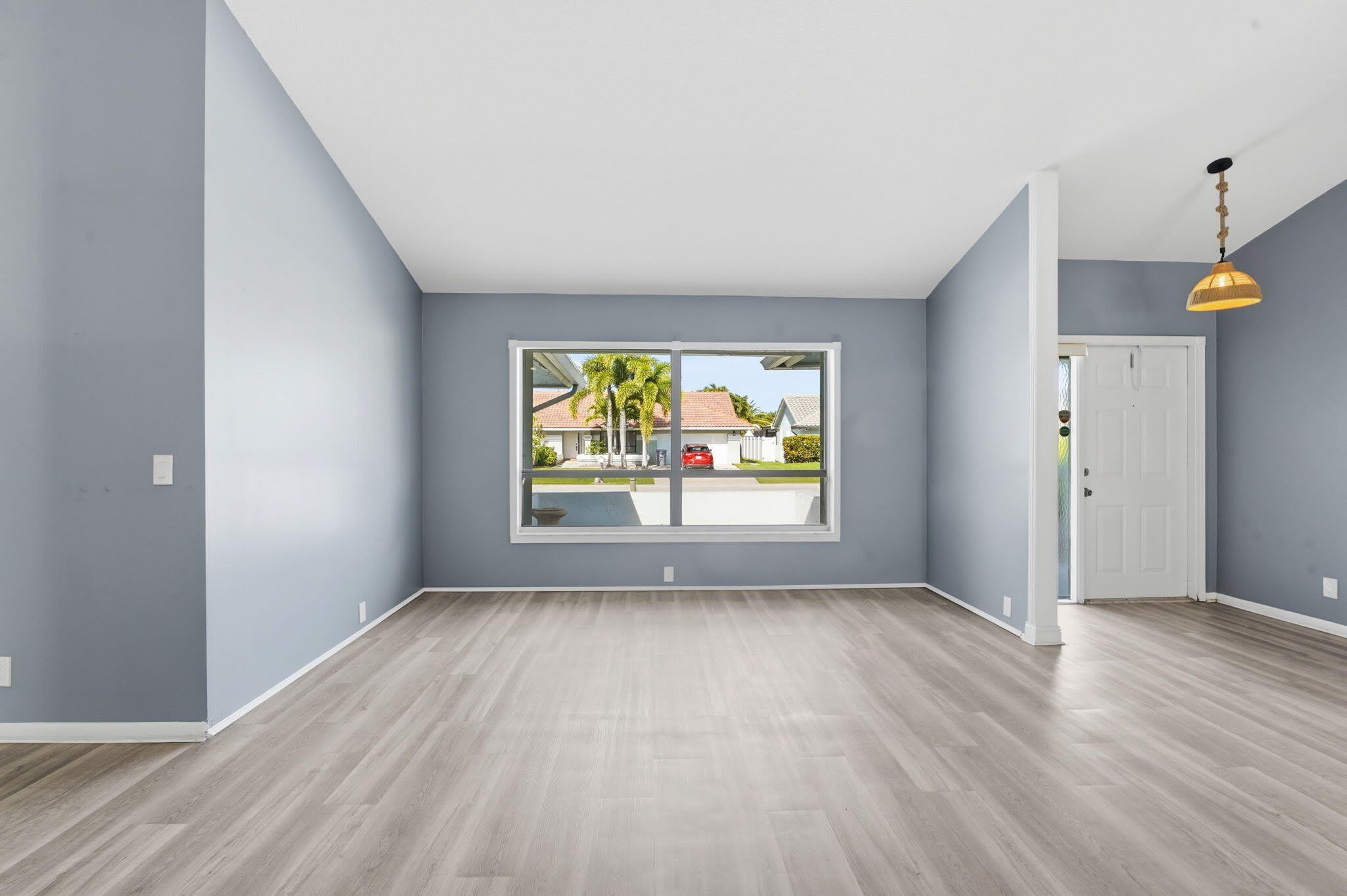 9284 Laurel Green Drive – photo 4