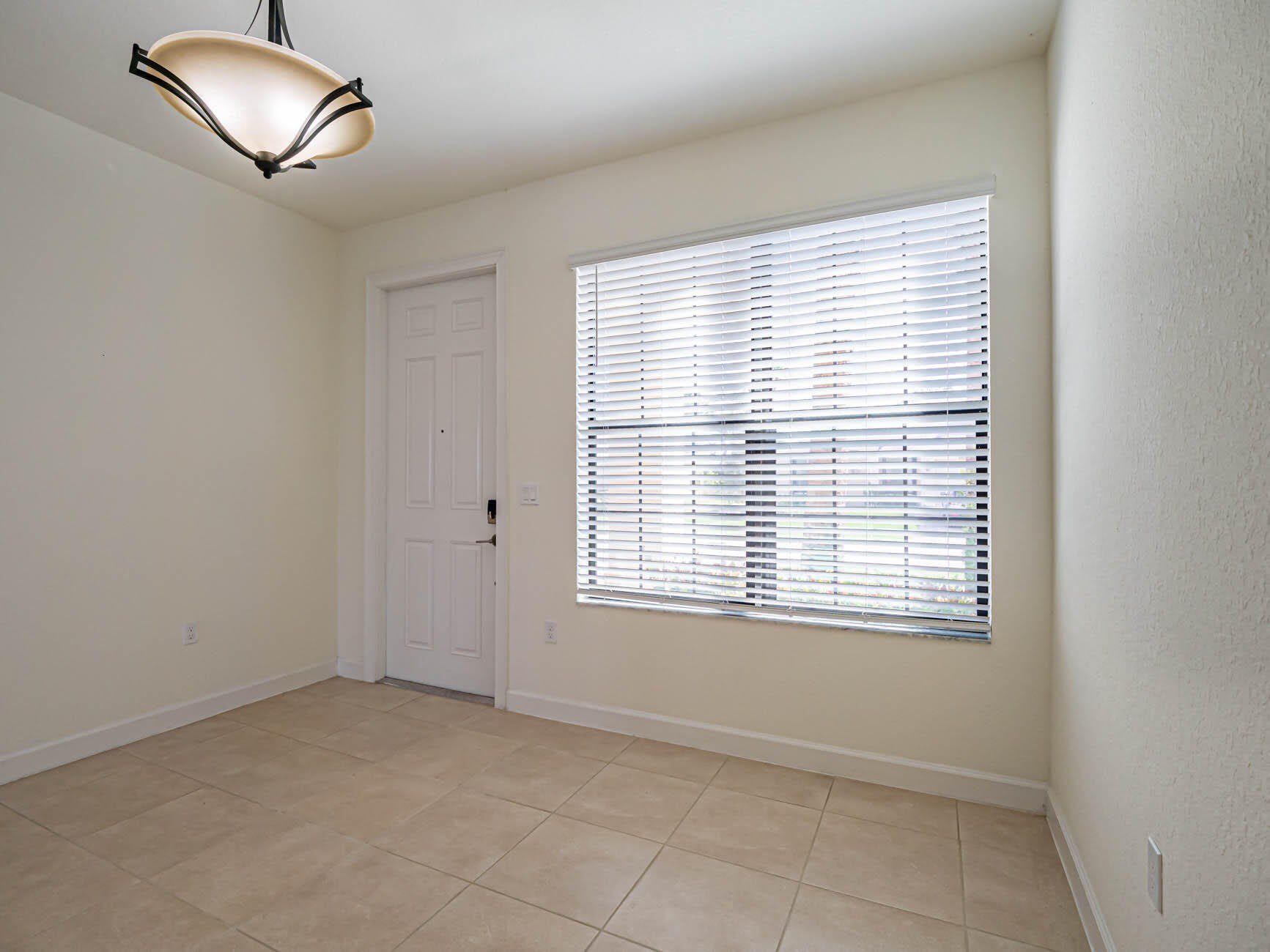 10032 W VILLA Circle – photo 3