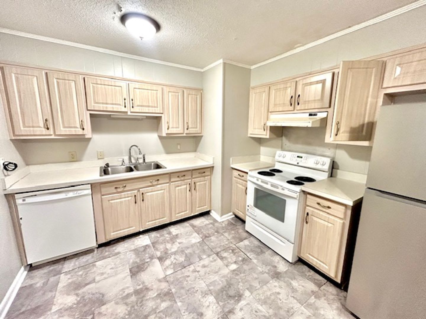 Charming & Updated Single-Family Home in Huntsville! – photo 5