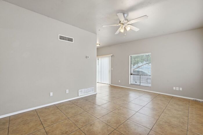 213 West Virginia Street – photo 5