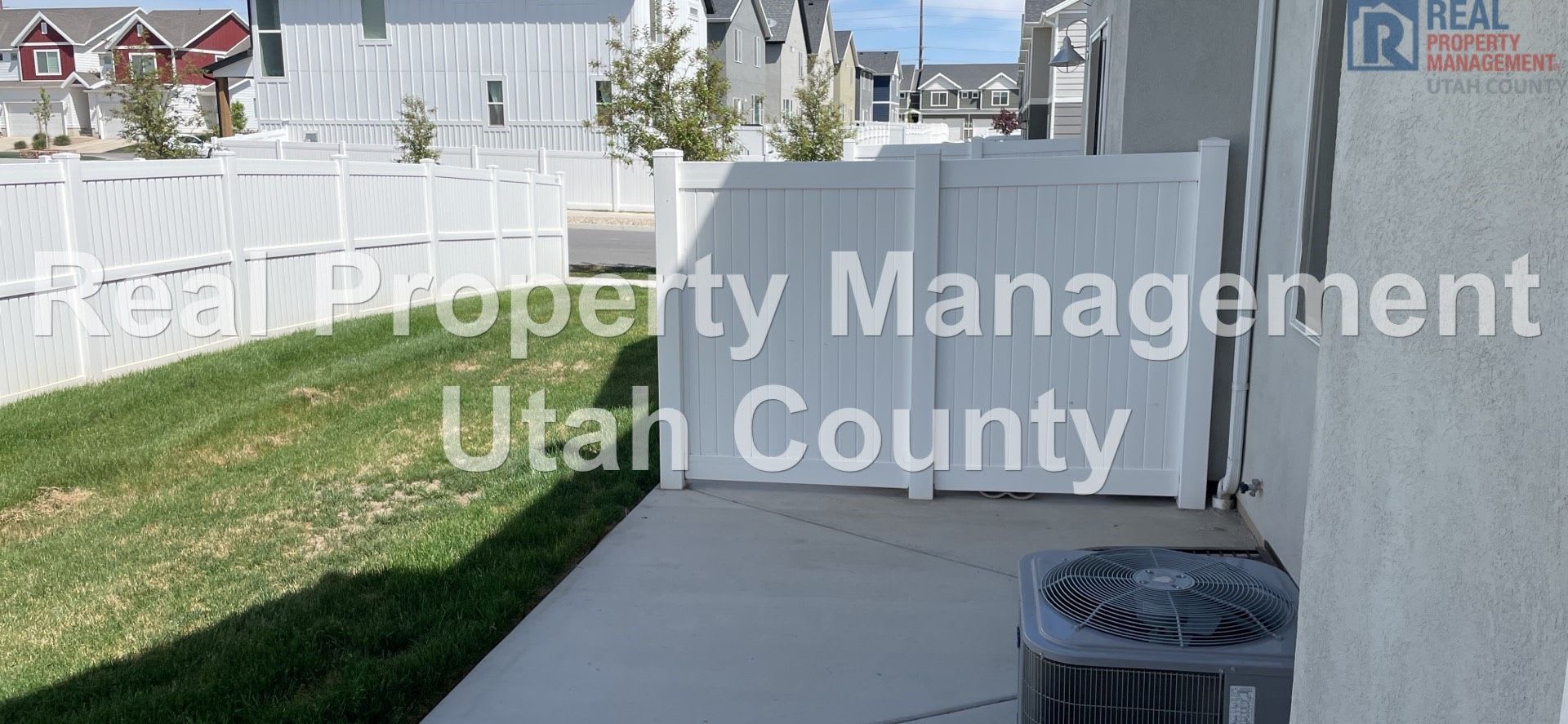 New Lower Price! Pet Friendly Townhouse Plus $500 off first full month rent – photo 4