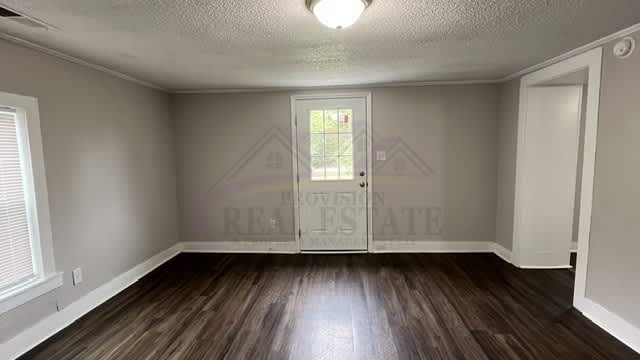 725 Highland Ave NW – photo 3