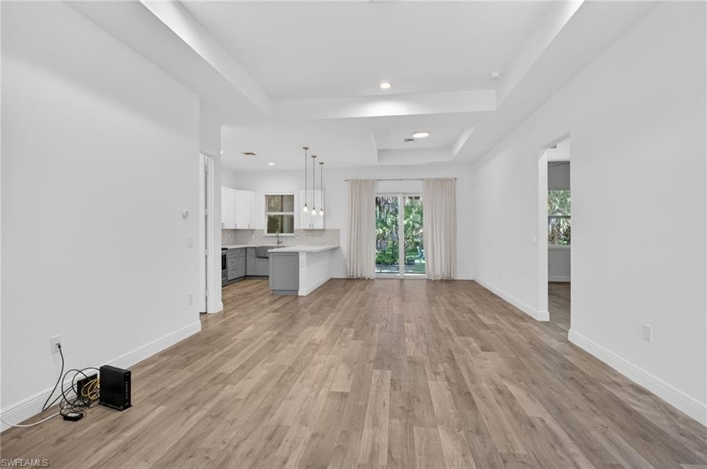 2745 22nd Ave NE – photo 2