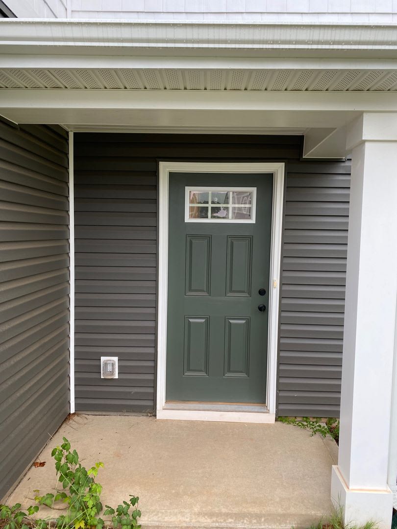 Room in 4 Bedroom Home at Rustling Pines Ct – photo 5
