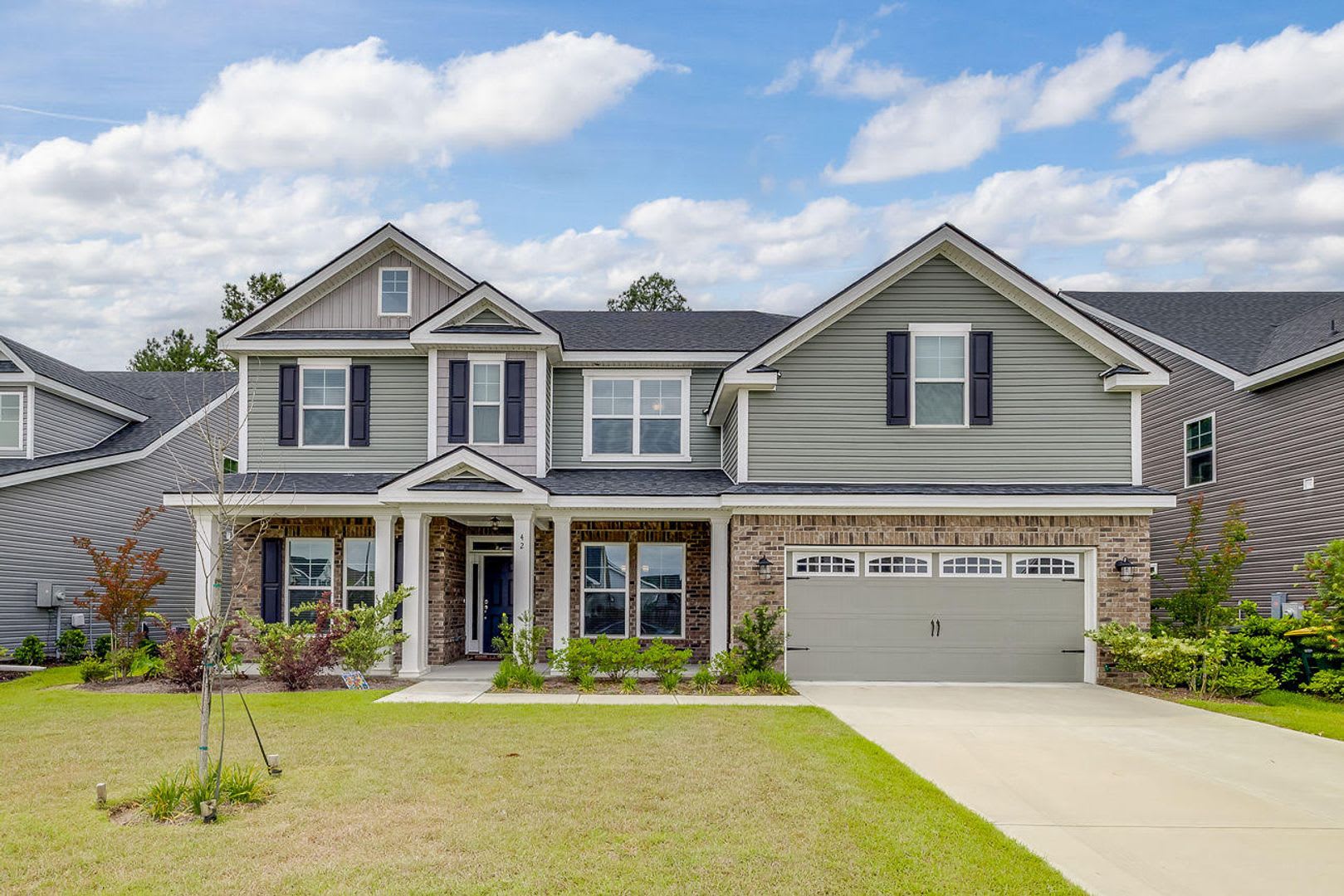 Elegant Savannah Living – 5BR Home with Spacious Primary Suite & Dual Living Spaces – photo 2