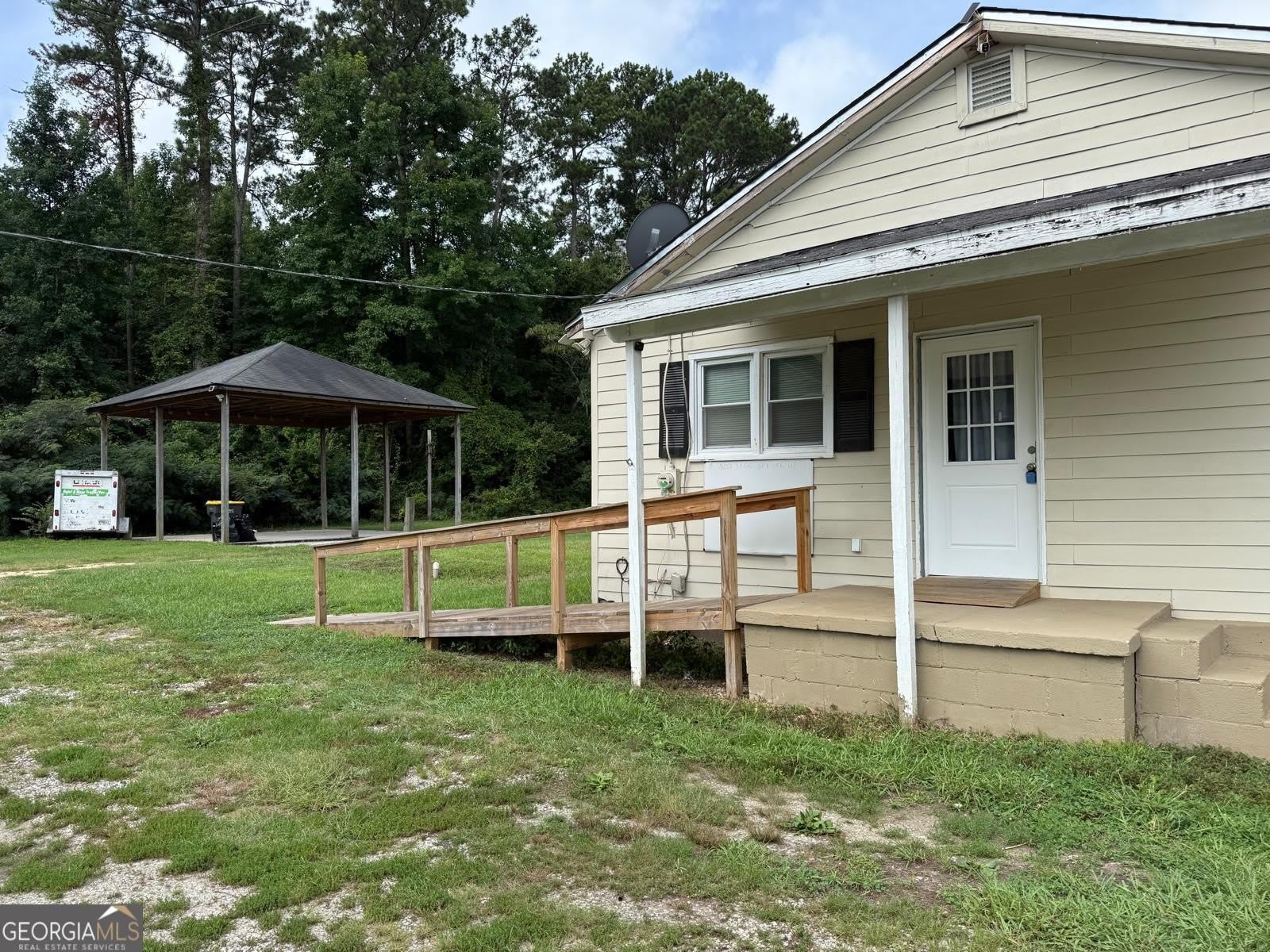 6878 Newnan Road – photo 2