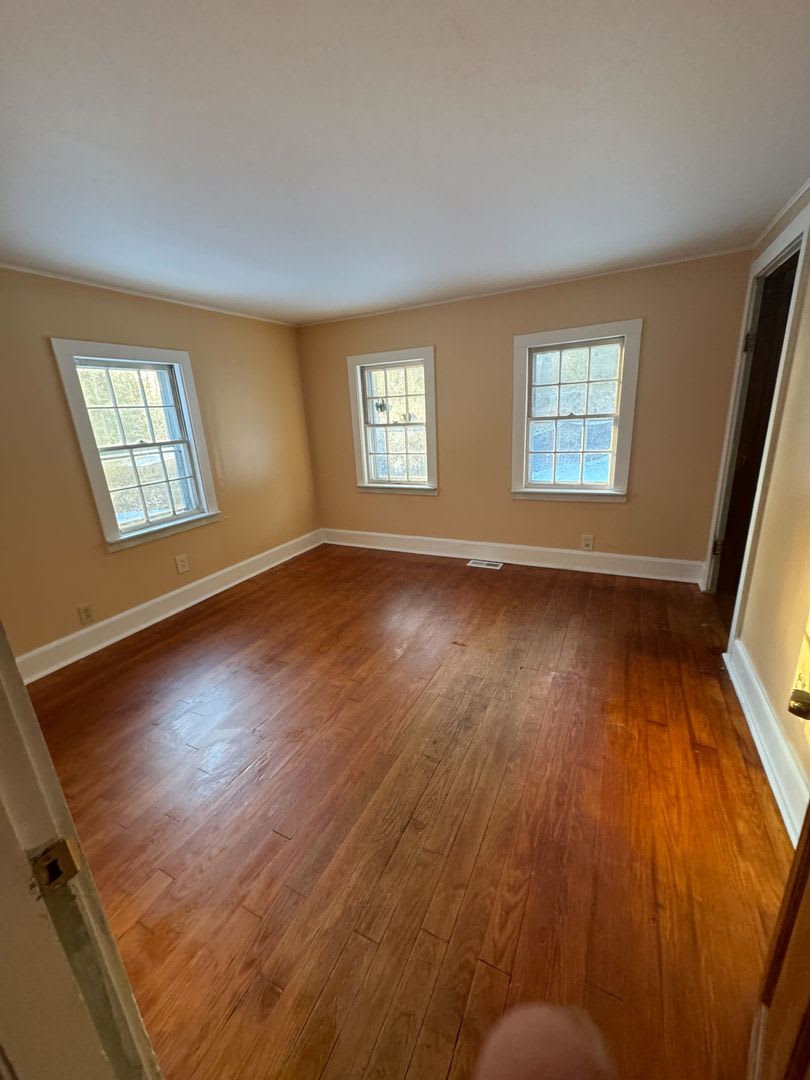 Cozy Two Story Home with Two Bathrooms – photo 5