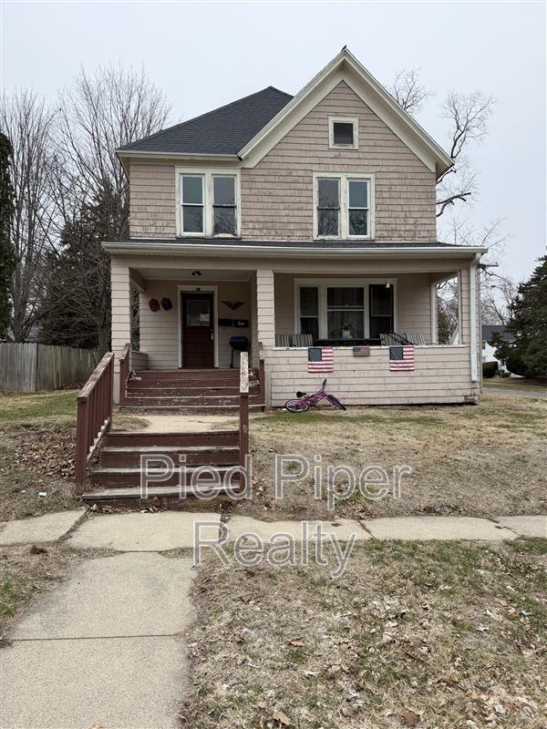 534 1 2 E Wyandotte St – photo 1