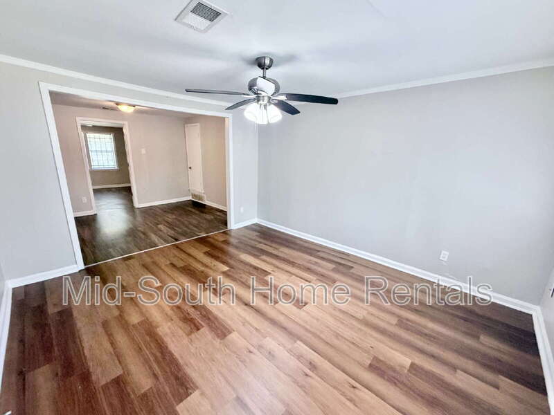858 Eyers Rd – photo 3