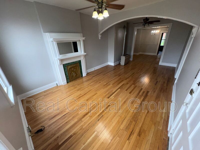 412 2nd St. – photo 2