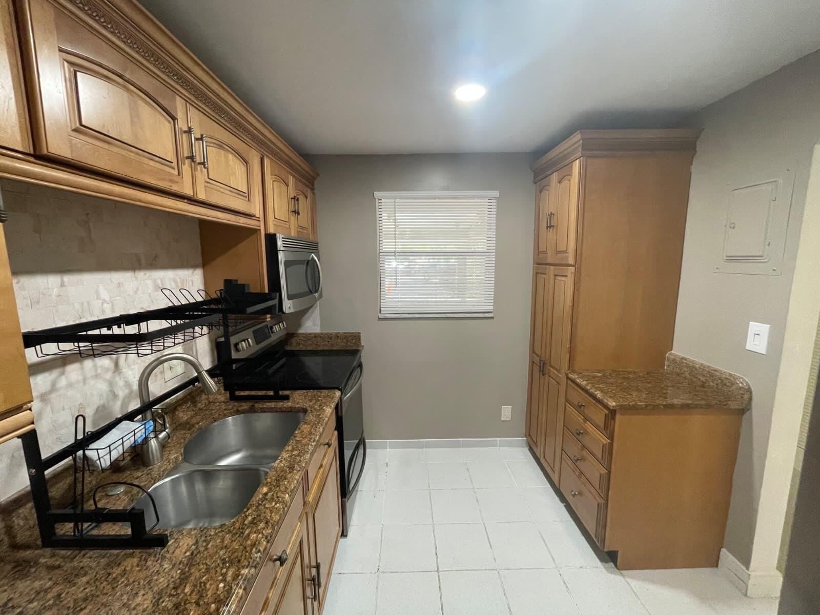 2322 S Cypress Bend Drive – photo 5
