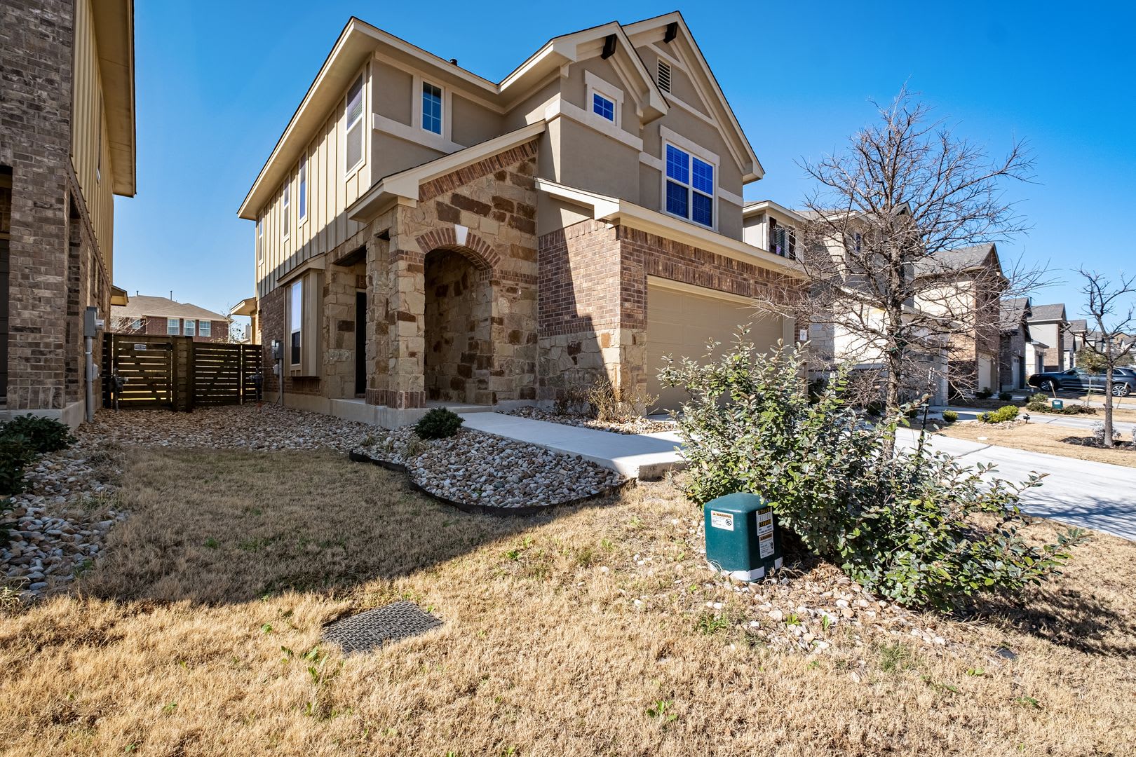 Refreshing 3 Bedroom, 2.5 Bath, 2-Story Home in Round Rock University Park Villas – photo 2