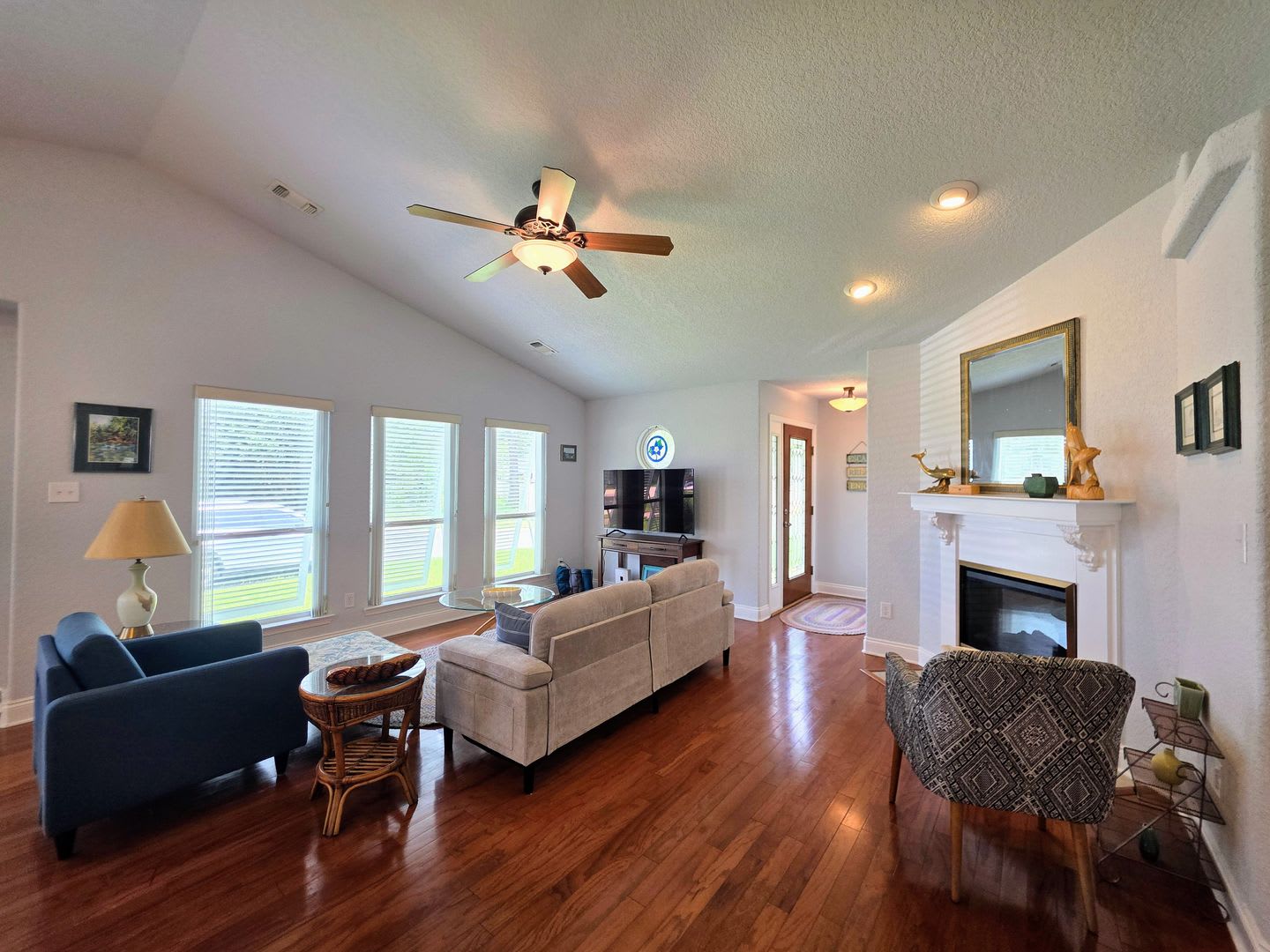 Furnished 3BR/2BA Home Near Perdido Key-7 Month Rental Only – photo 5