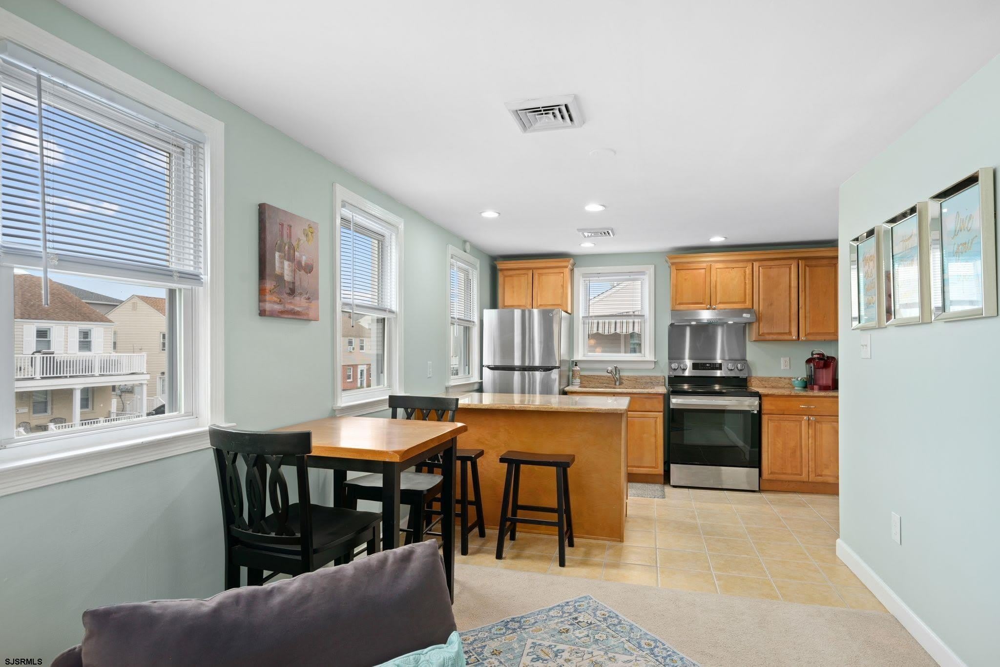 303 N Wilson Ave – photo 5