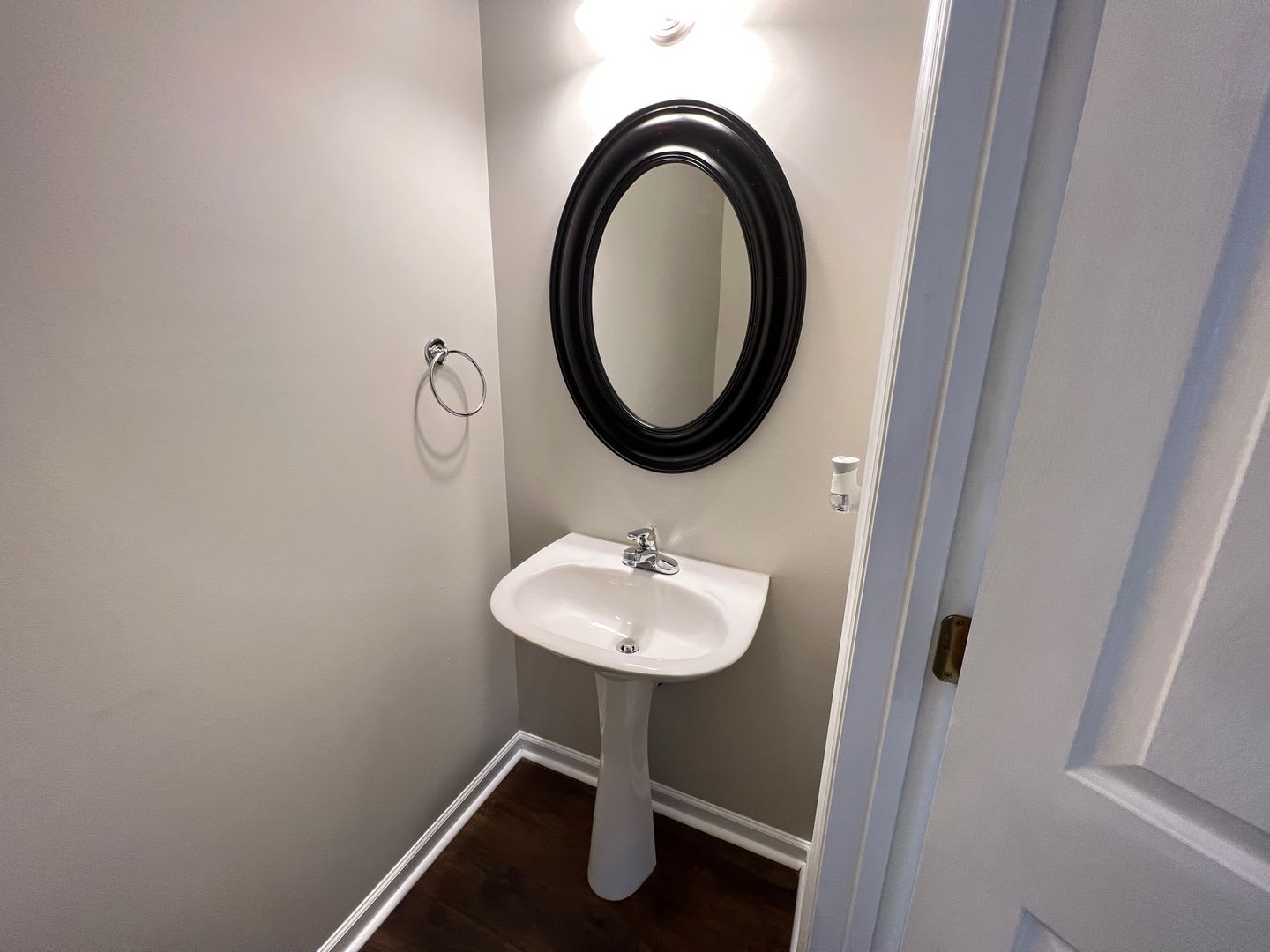 Room in 3 Bedroom Home at Governors Dr – photo 4