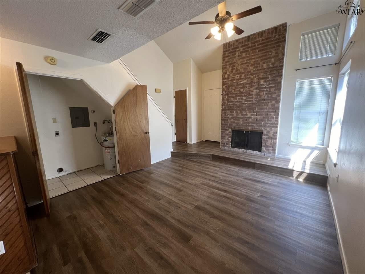 4501 Mistletoe Drive – photo 3