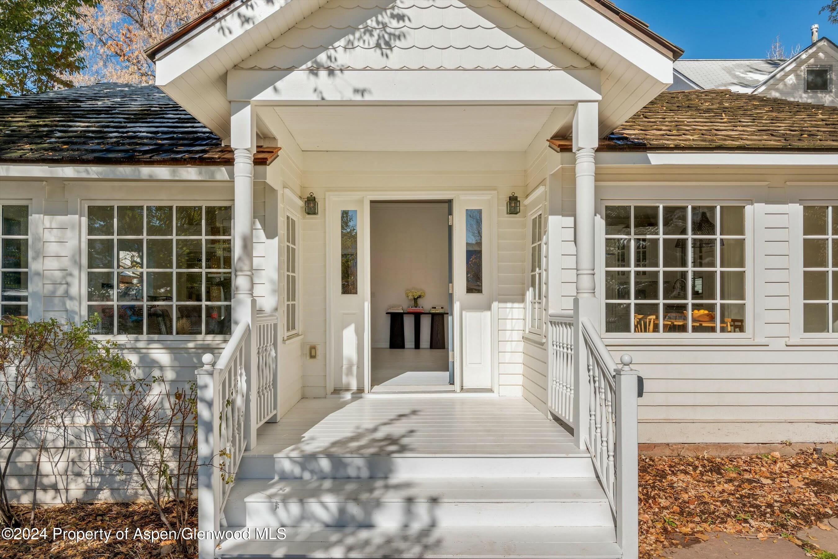 120 E Sopris Drive – photo 2
