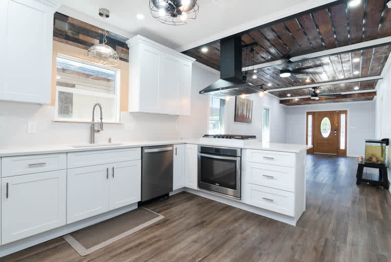 560 West Highland Boulevard – photo 4