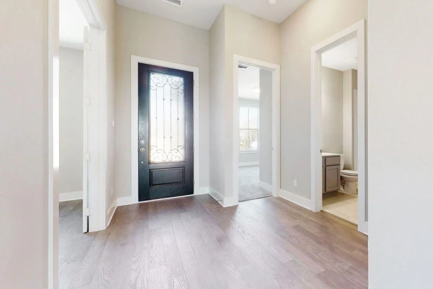 1432 Lawnview Drive – photo 3