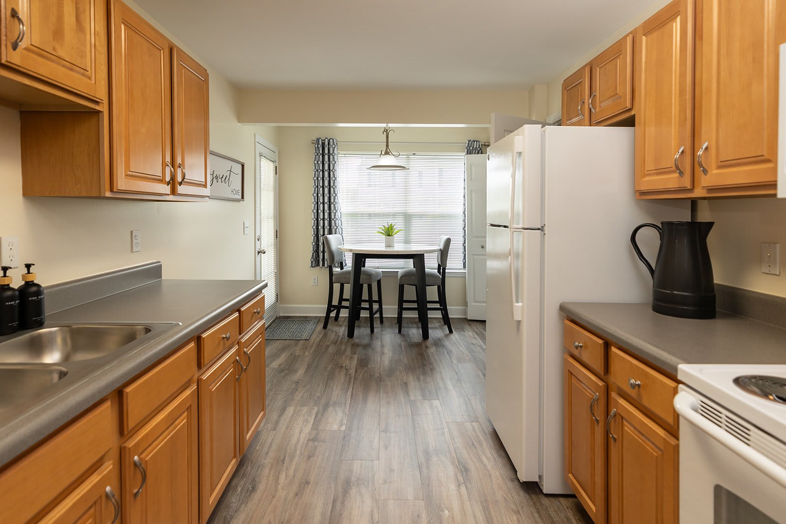 The Summit at Owings Mills Apartments – photo 4
