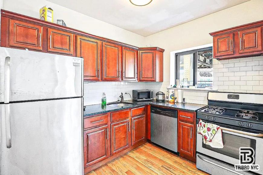 1296 Myrtle Avenue – photo 4