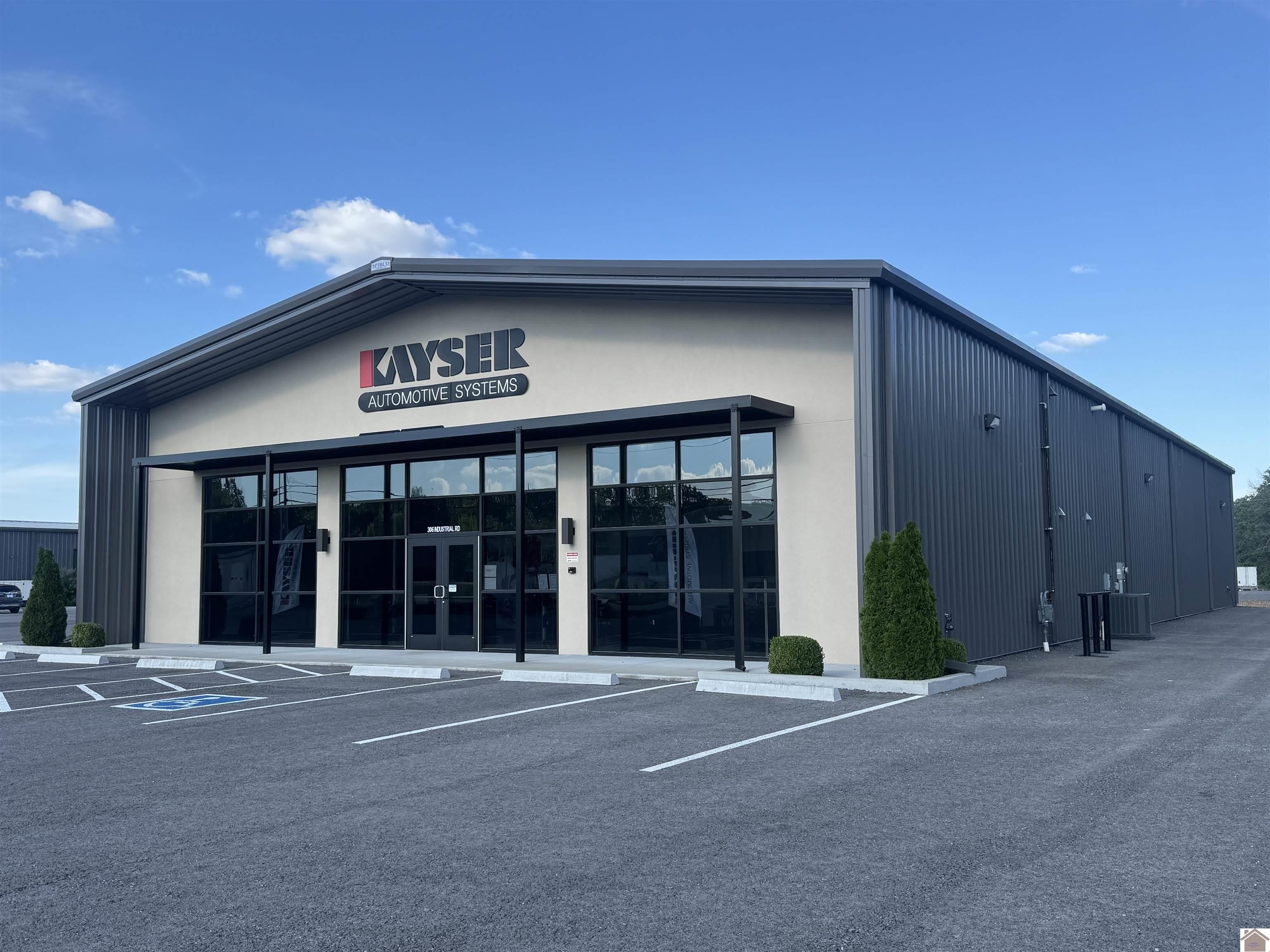 306 Industrial Rd – photo 5