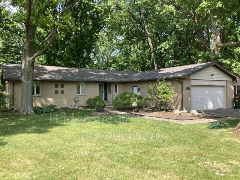 2125 Belloak Drive – photo 1