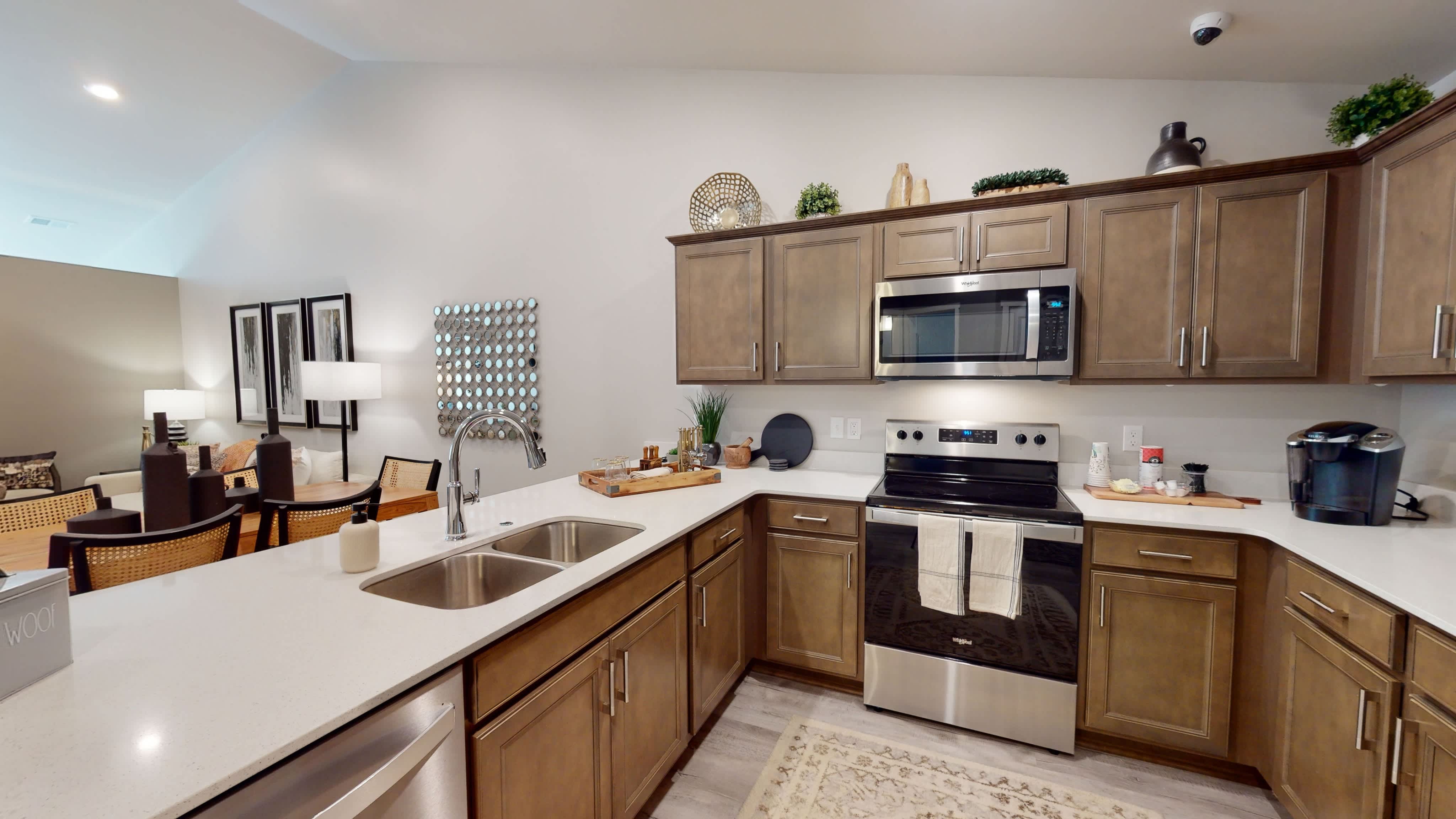Insignia Apartments – photo 3