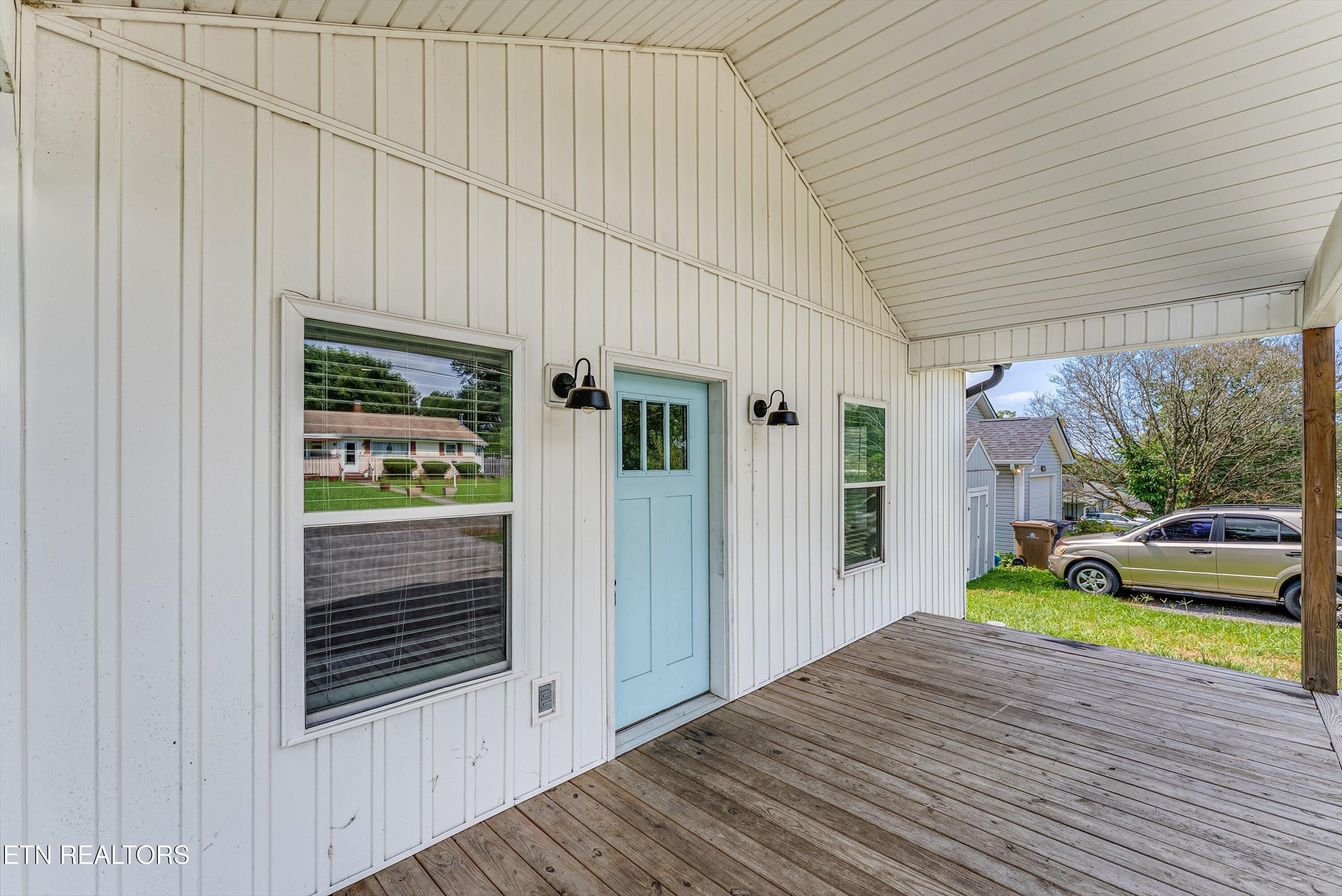 5004 Knoxwood Drive – photo 3