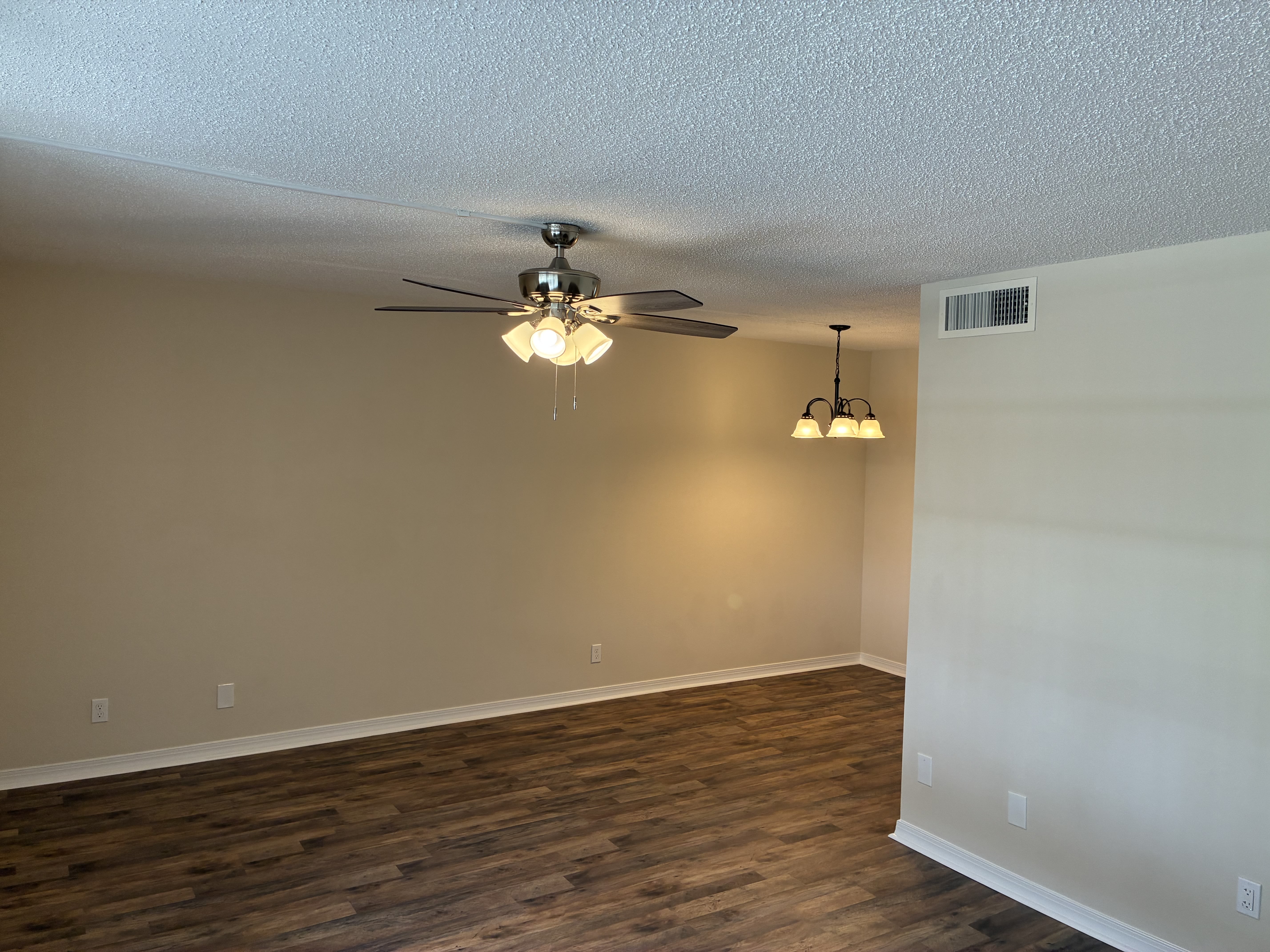 4705 1st St NE – photo 4