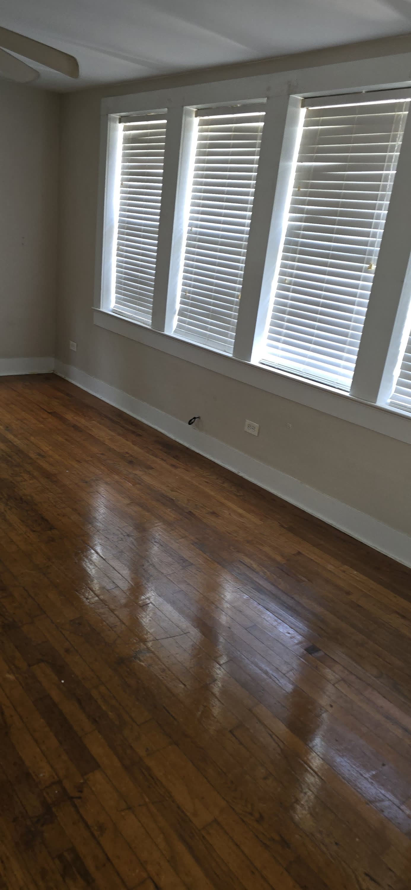 411 West 27th Street – photo 1