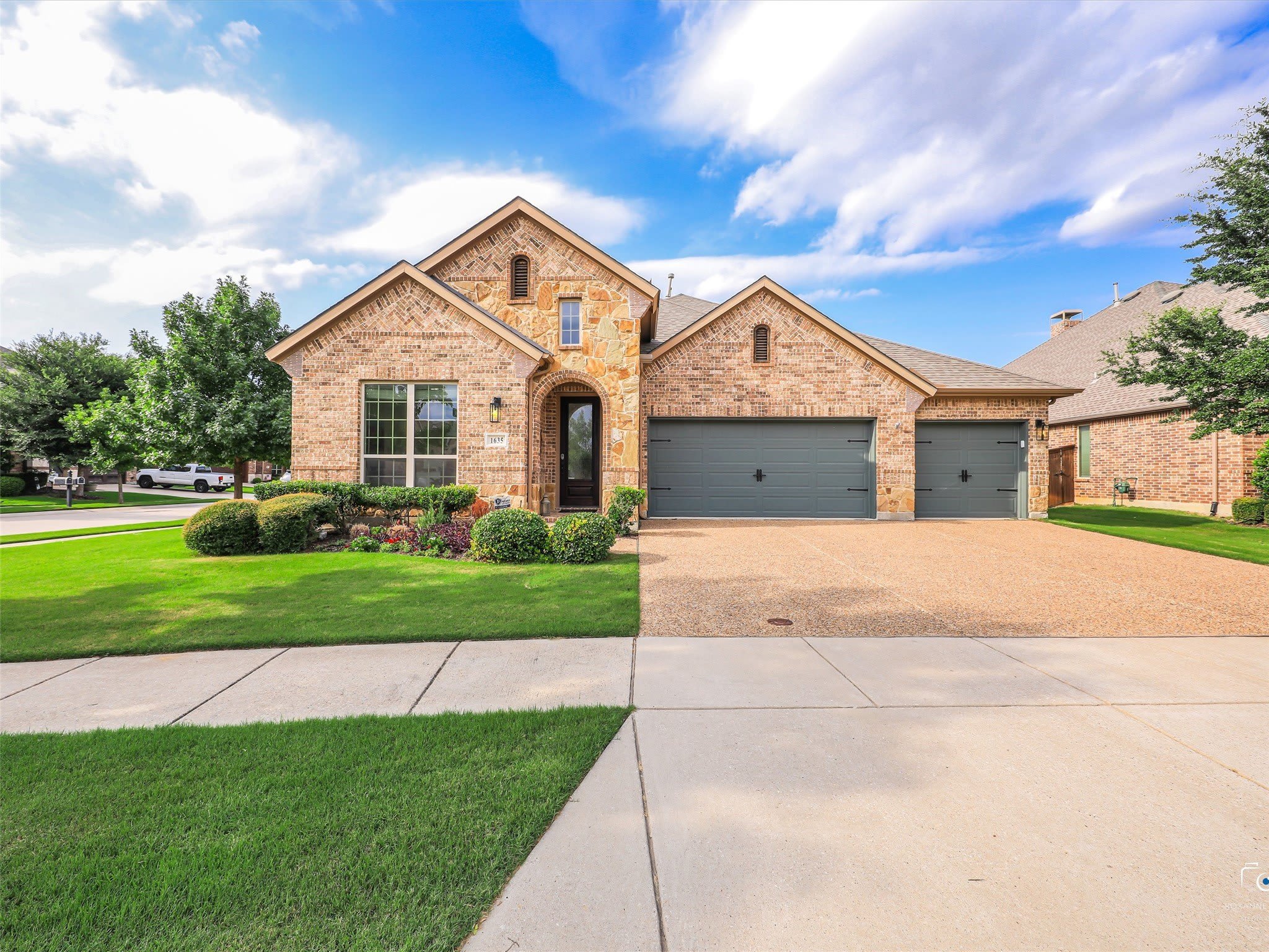 1635 Grove Drive – photo 1
