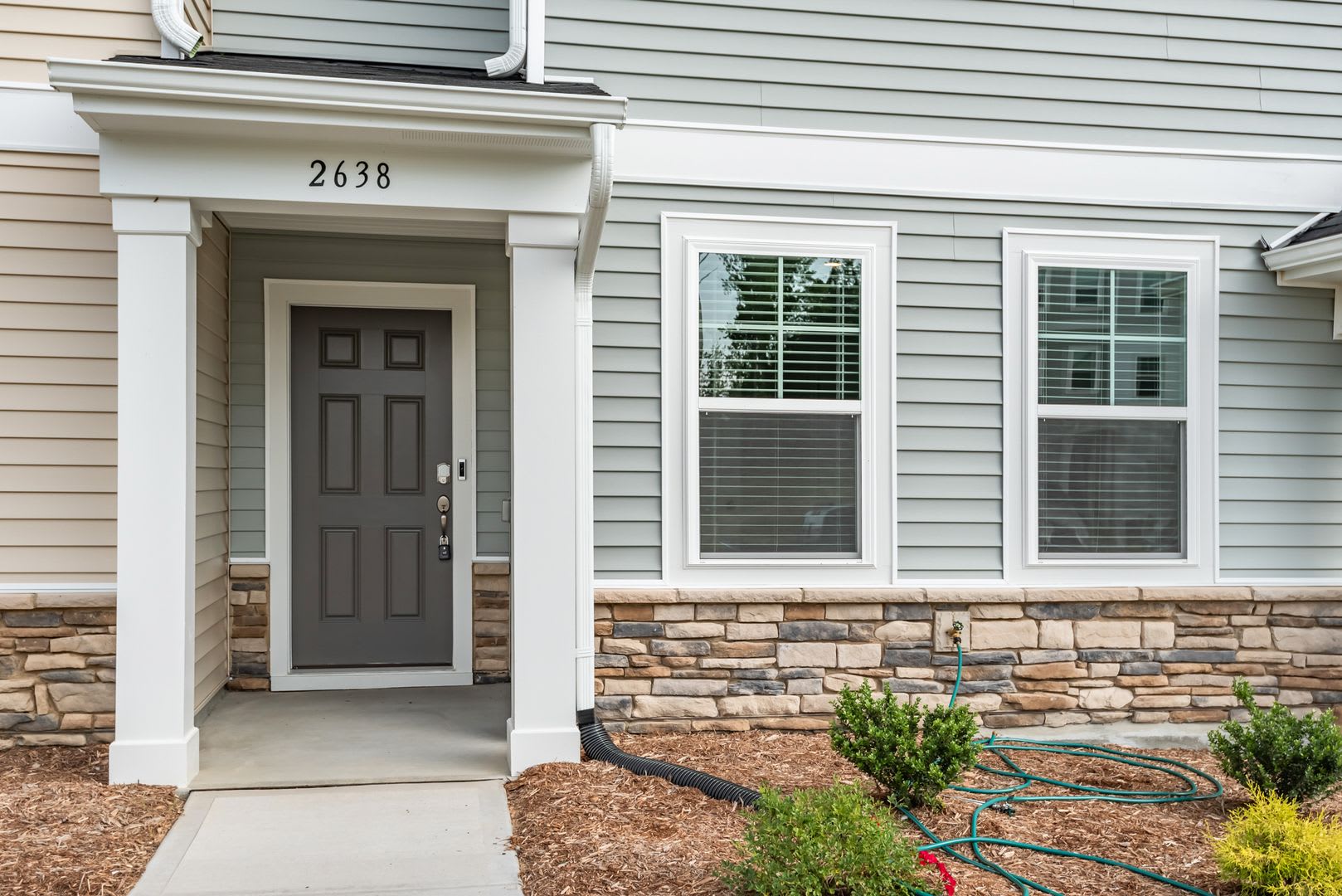 Just Listed Beautiful 3Br 3 5Ba Townhome 500 Off First Month S Rent – photo 2