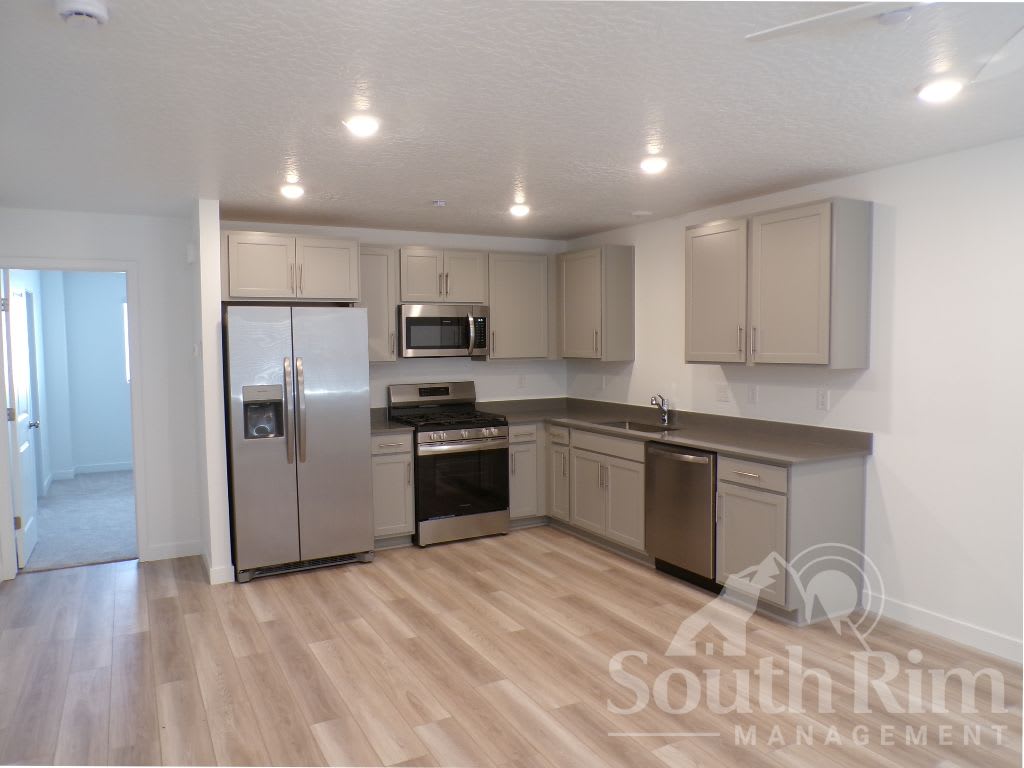 660 Frost Street – photo 2