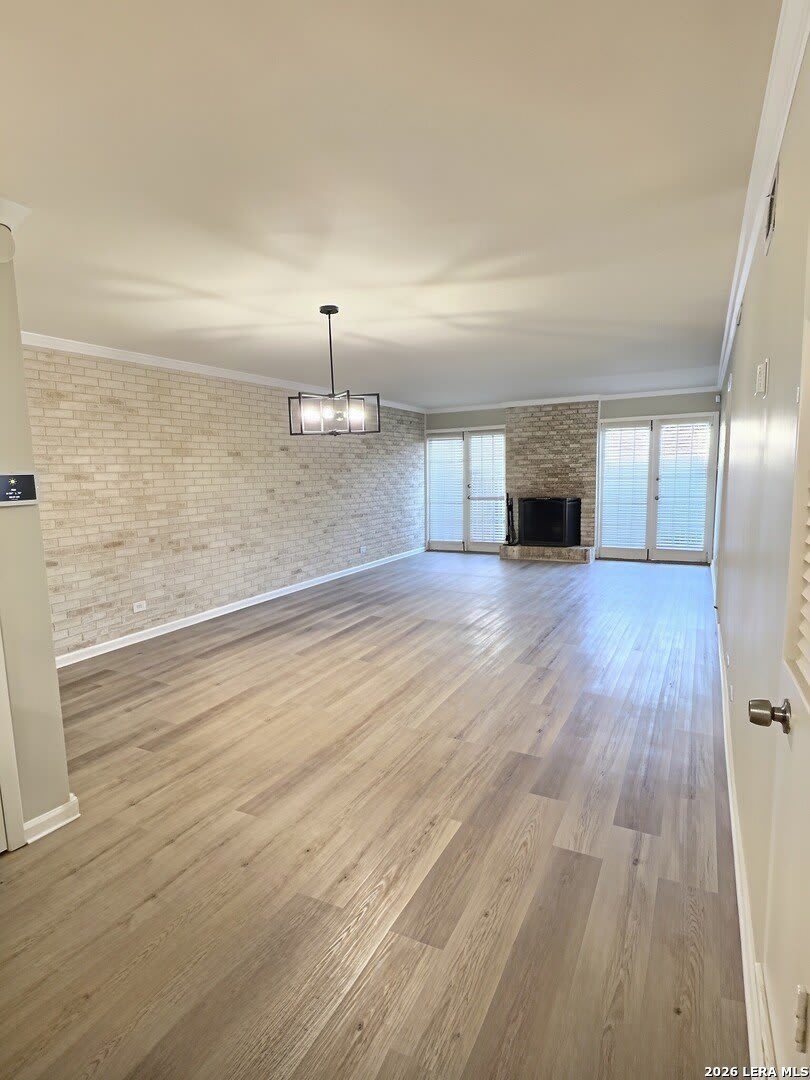 8030 Broadway – photo 2