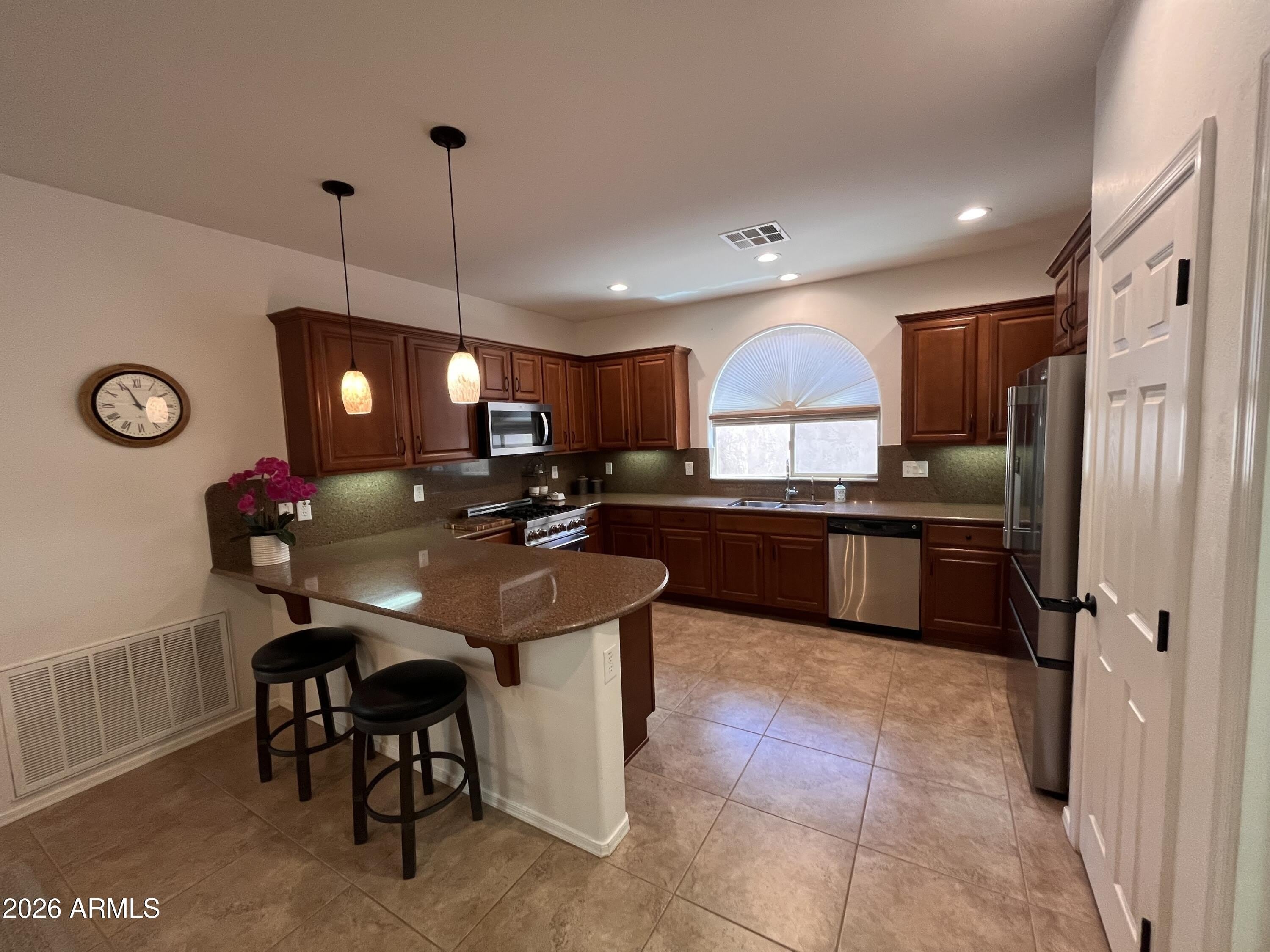 4502 E NARROWLEAF Drive – photo 5