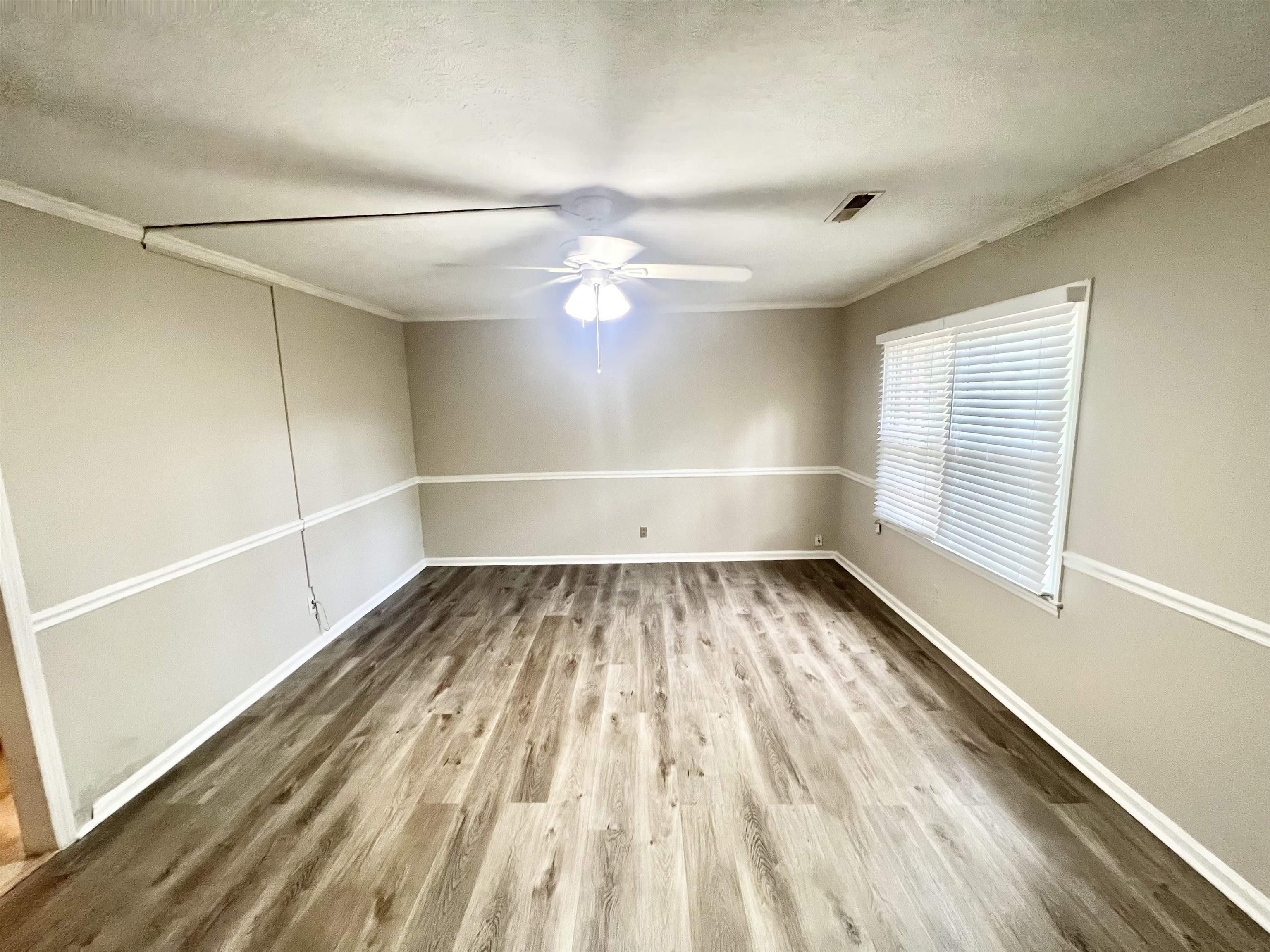 300 Springdale Drive – photo 2