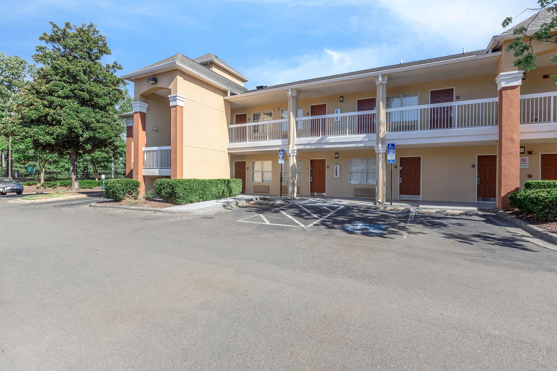 Forest Pointe Apartments – photo 3