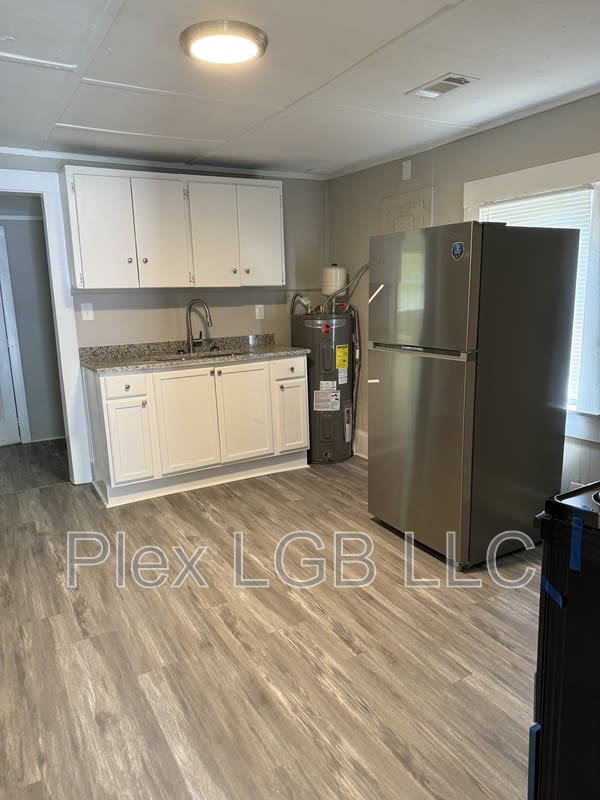 1019 Mason Street – photo 5