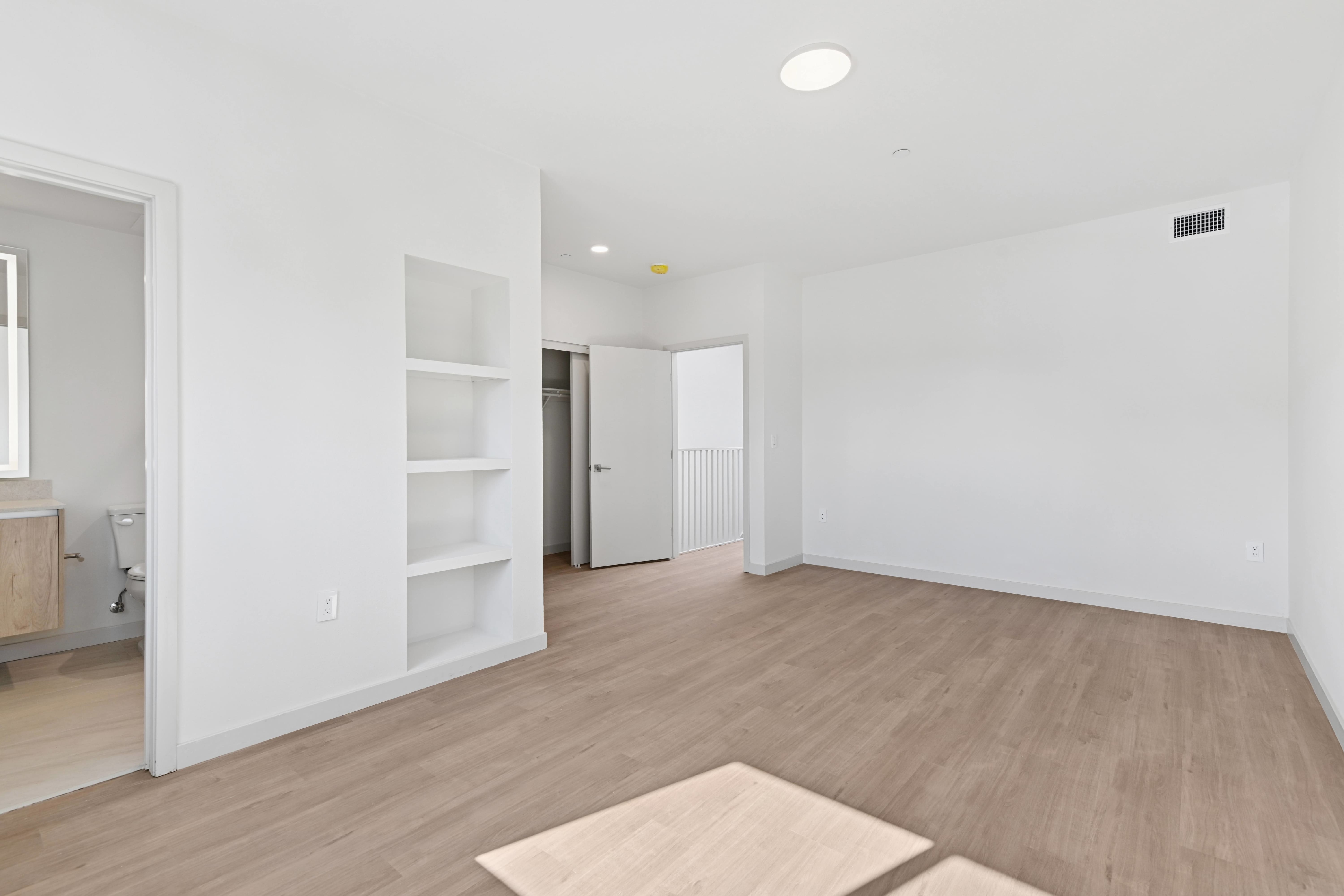 2523 S Orange – photo 3