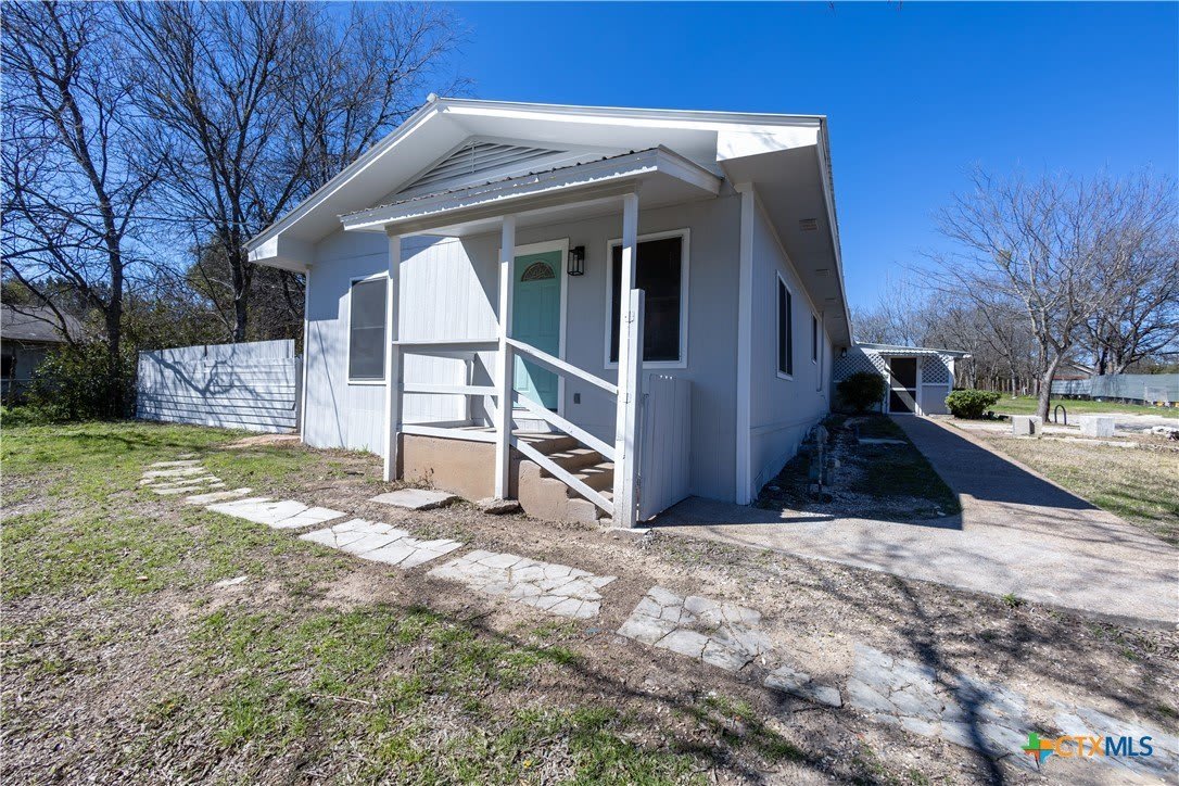 2304 Thrasher Lane – photo 2