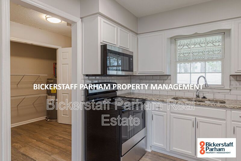 2395 Agnes Dr. – photo 5